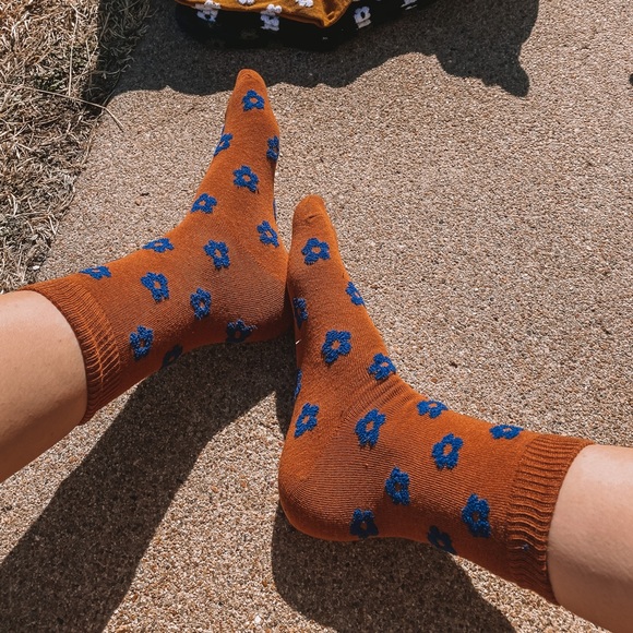 Cute Flower Socks - Picture 6 of 9